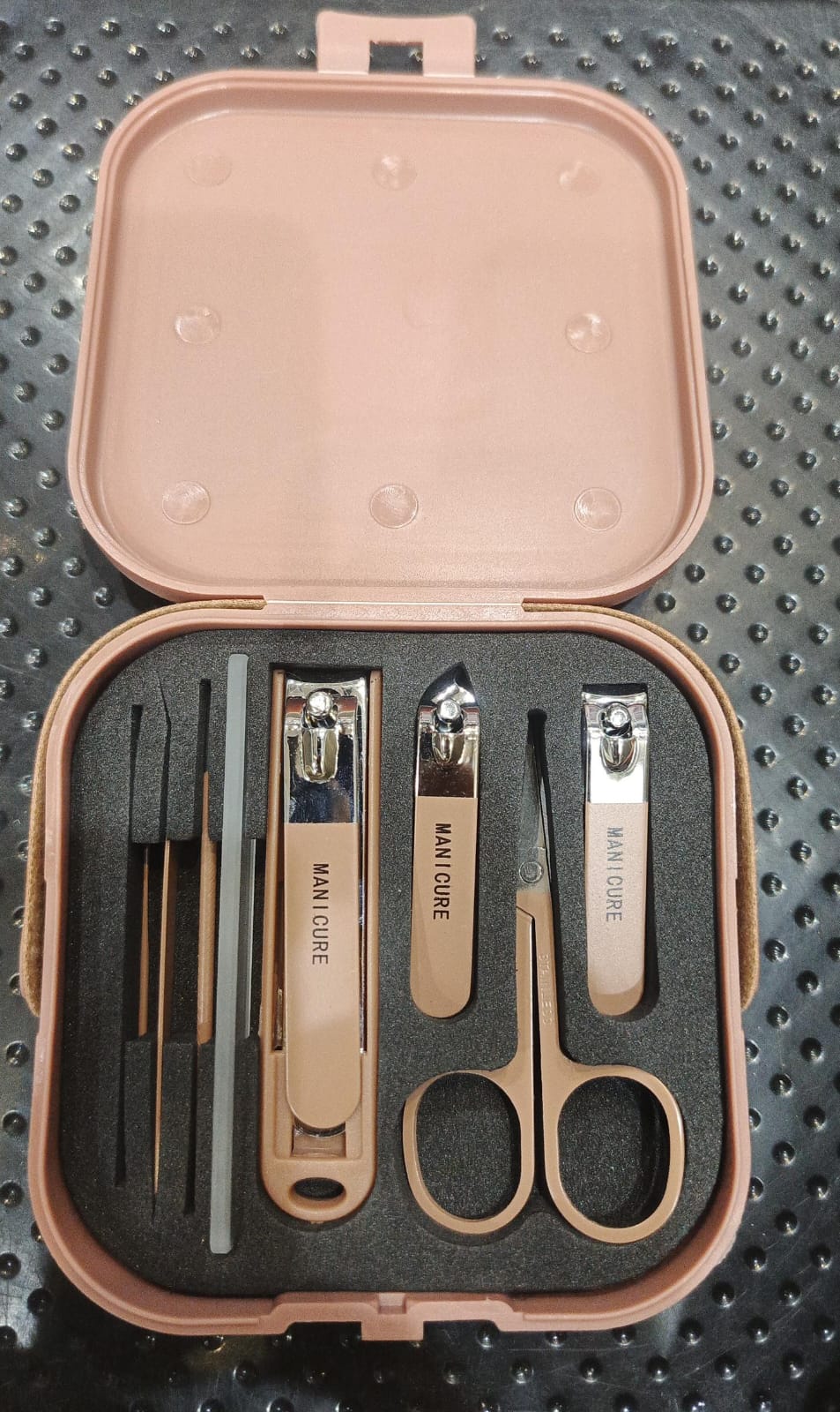 MANICURE KIT - Win Bachat
