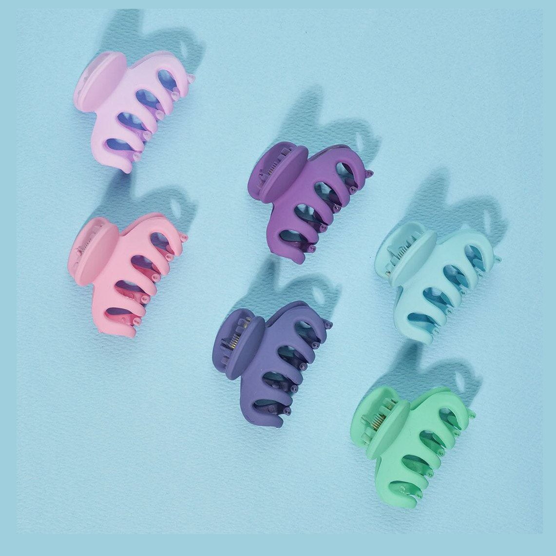 Best Plastic Hair Catcher 3s multi colourArt - 7A7 - 180 Online In Pakistan - Win Bachat