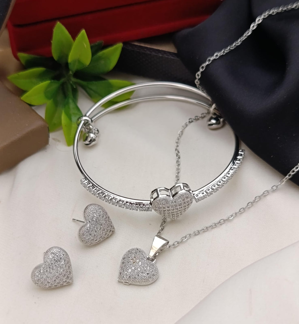 Gold-Tone Heart Crystal Jewelry Set for Women - Win Bachat